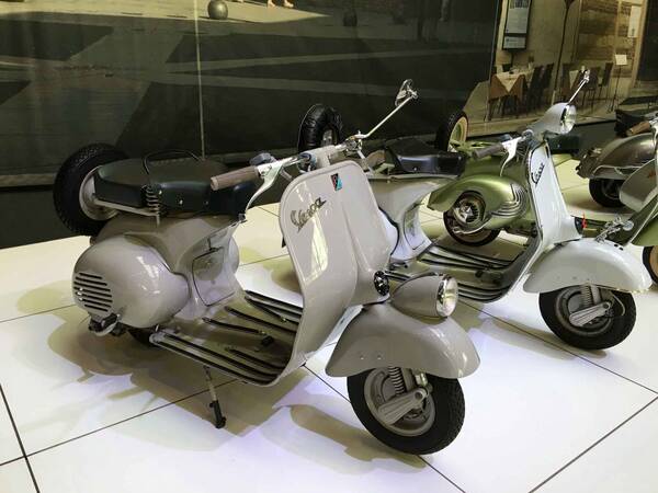 65-jaar-vespa-club-oostende-004-3-3 65-jaar-vespa-club-oostende-004-3-3