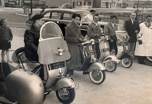 65-jaar-vespa-club-oostende-004-4-3 65-jaar-vespa-club-oostende-004-4-3